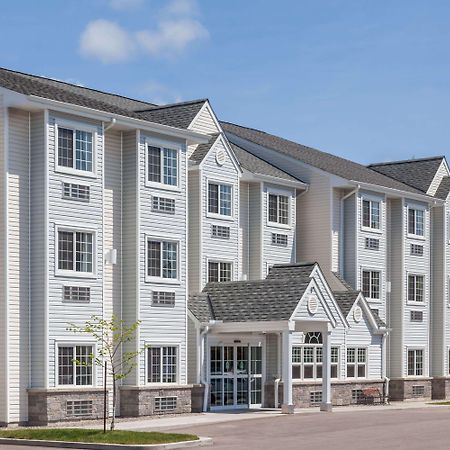 Microtel Inn & Suites Су Сент Мари Екстериор снимка