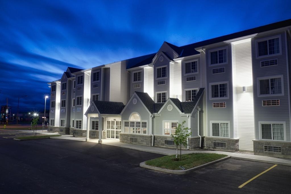 Microtel Inn & Suites Су Сент Мари Екстериор снимка