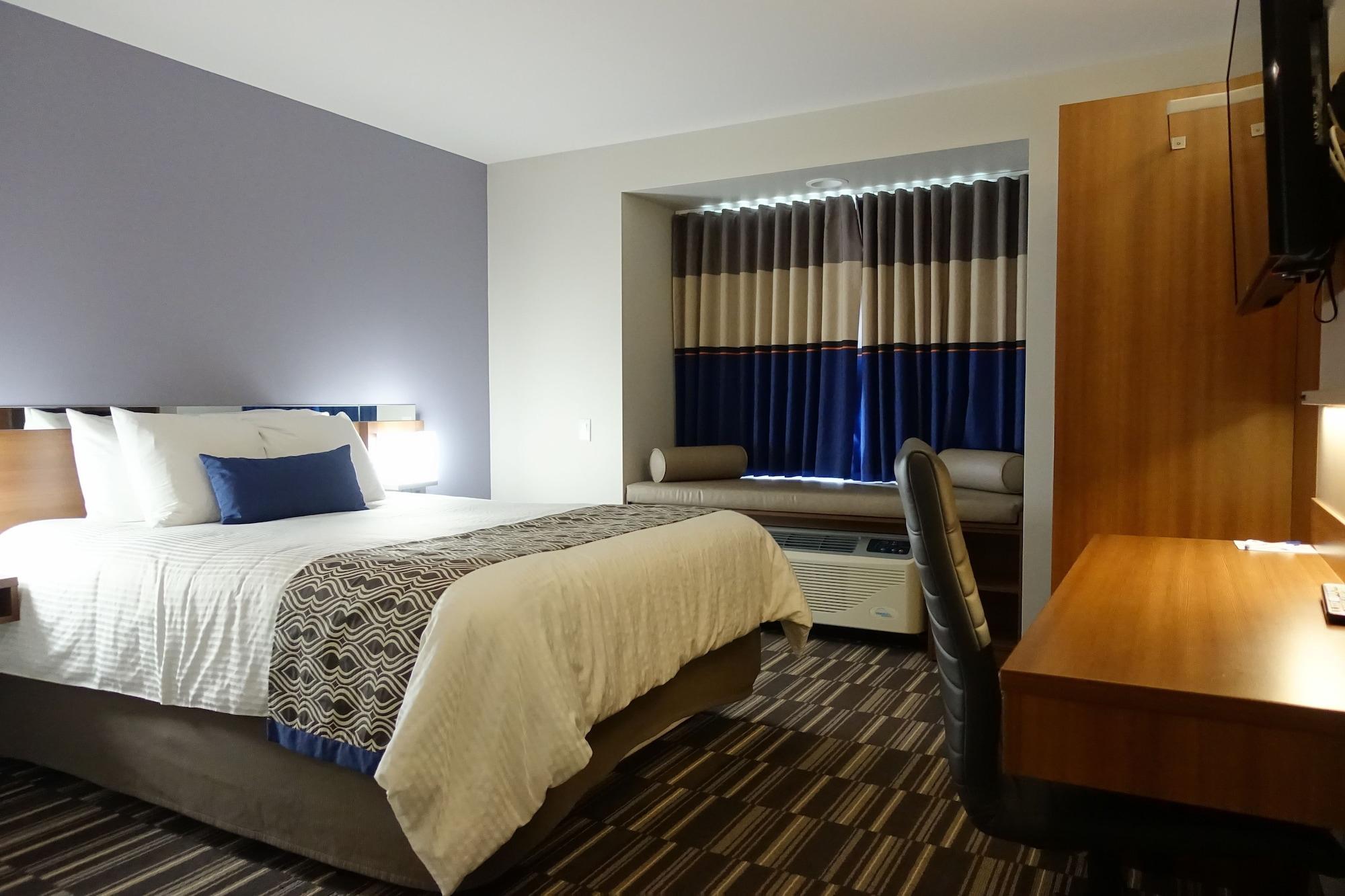 Microtel Inn & Suites Су Сент Мари Екстериор снимка