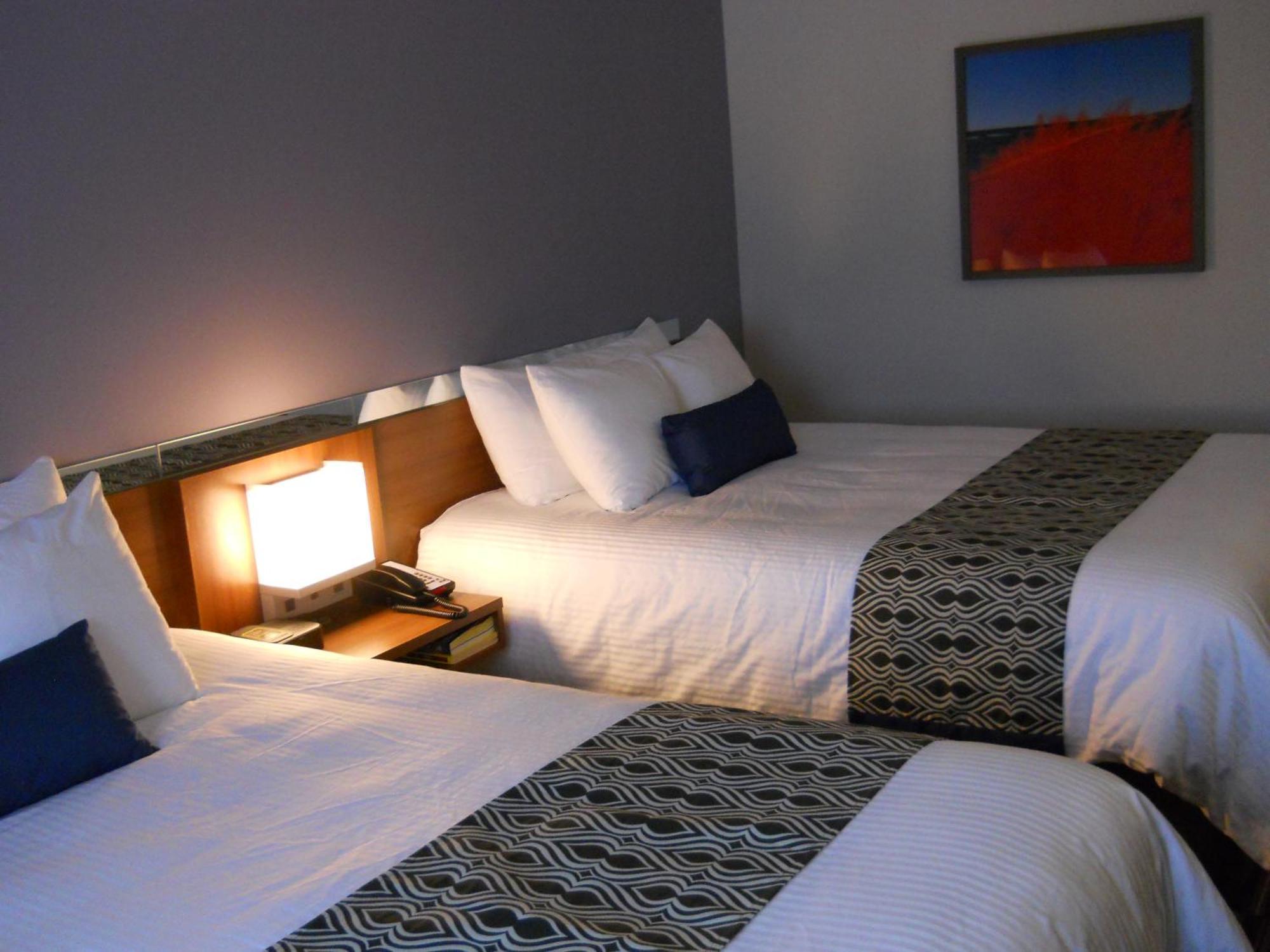 Microtel Inn & Suites Су Сент Мари Екстериор снимка