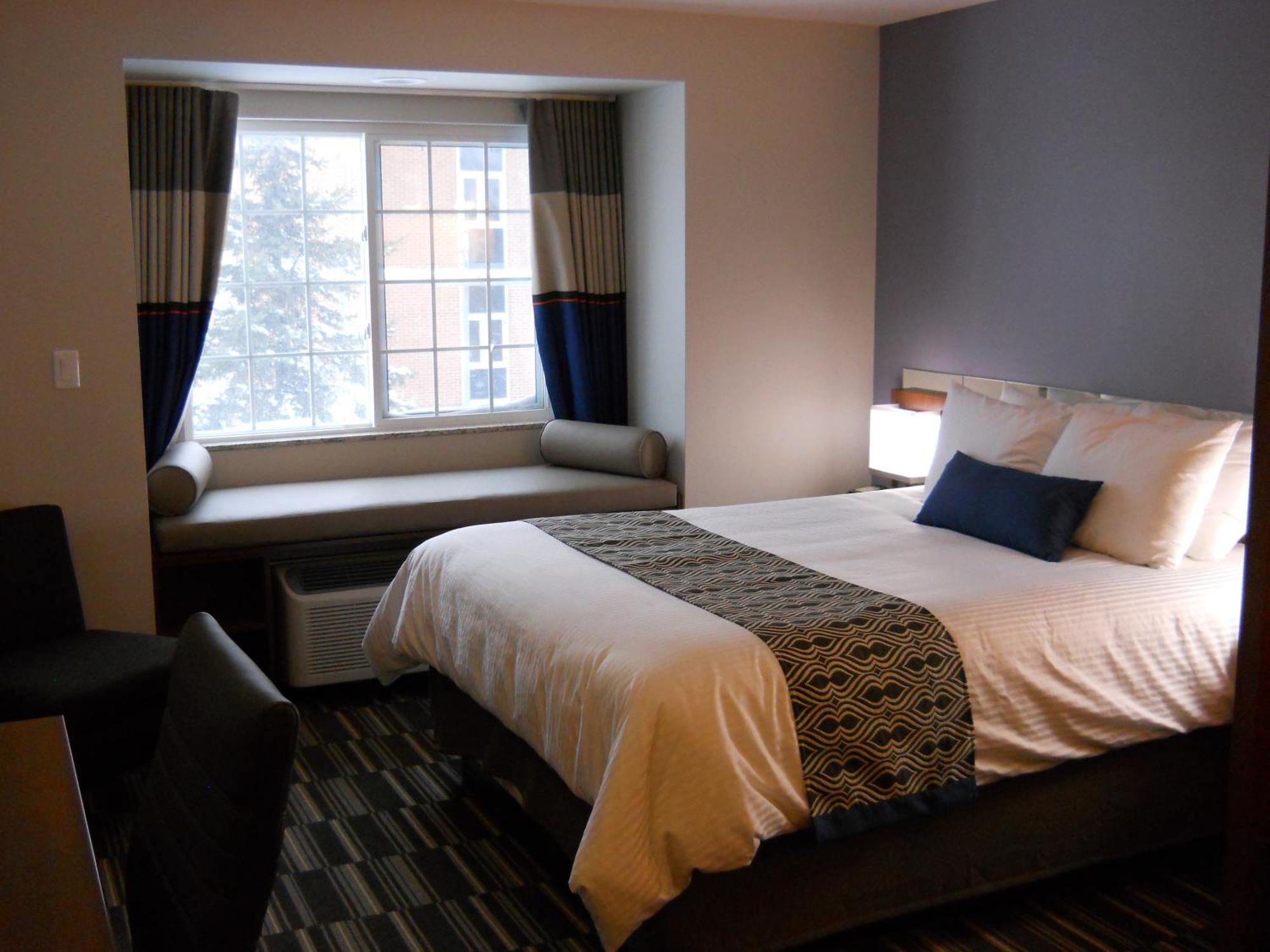 Microtel Inn & Suites Су Сент Мари Екстериор снимка
