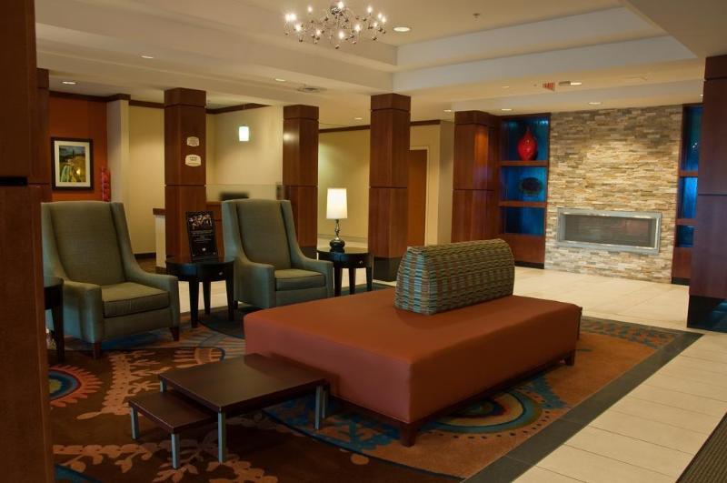 Microtel Inn & Suites Су Сент Мари Екстериор снимка